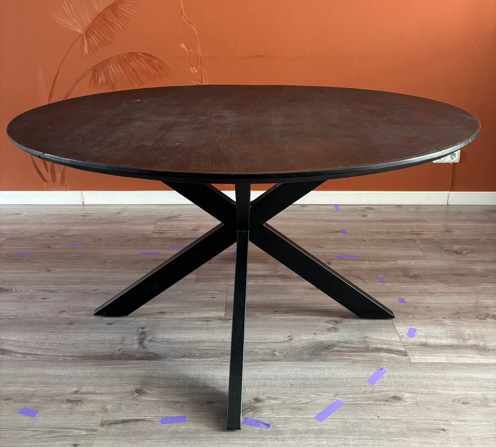 Zwarte ronde tafel mango 140 cm, Huis en Inrichting, Ophalen, Rond, Zo goed als nieuw, Vijf personen of meer
