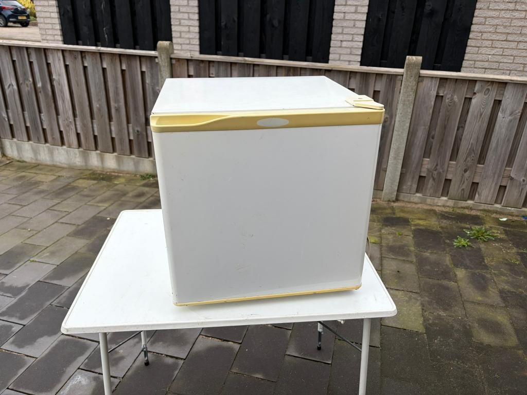 Kleine koelkast met vriesvak (exquisit) model KB50, Caravans en Kamperen, Ophalen of Verzenden, Gebruikt
