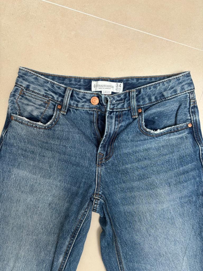 mooi Stradivarius spijkerbroek maat 34, Ophalen of Verzenden, Zo goed als nieuw, Blauw, W27 (confectie 34) of kleiner