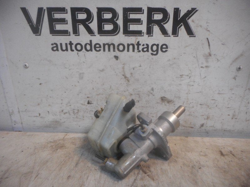 Hoofdremcilinder Mercedes-Benz C (W202) (1993-03/2000-05), Gebruikt, Mercedes-Benz AG, Mercedes-Benz, Mercedesstraße 120, Stuttgart 70372, , Duitsland