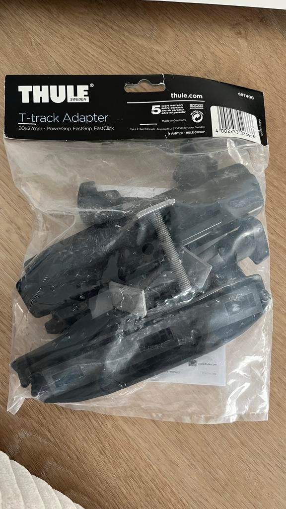 Thule T-track Adapter 20x27mm - Nieuw in verpakking, Ophalen of Verzenden, Zo goed als nieuw