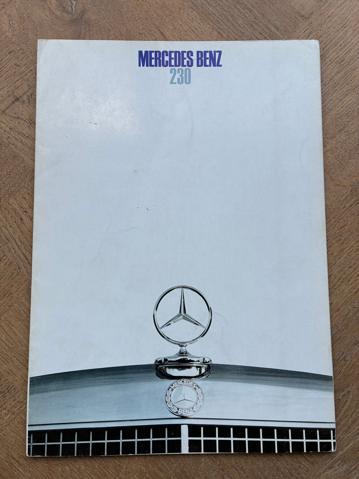 Mercedes-Benz 230 brochure, Verzenden, Zo goed als nieuw, Mercedes