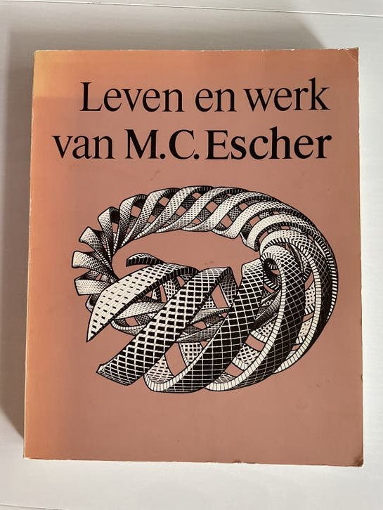 Leven en werk van M.C. Escher - Kunstboek, Ophalen of Verzenden, Gelezen, Overige onderwerpen
