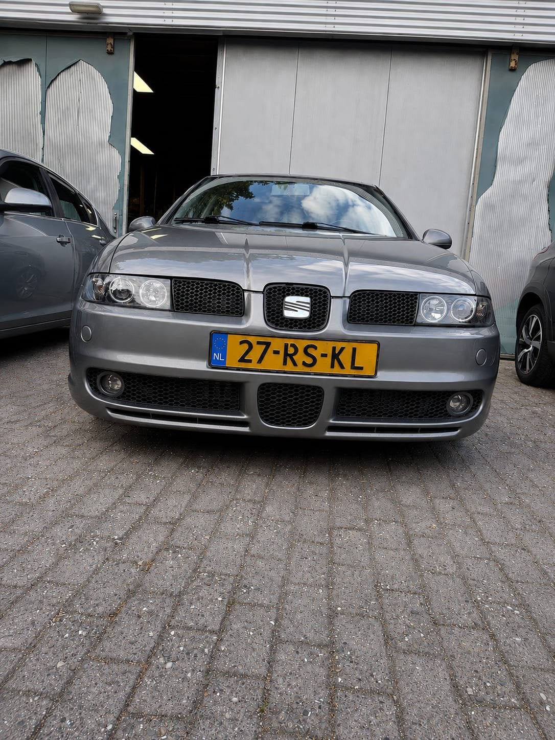Seat Leon 1.9 TDI 96KW 2005 Grijs aangeboden in onderdelen, Auto's, Seat, Voorwielaandrijving, 4 cilinders, Leon, Origineel Nederlands