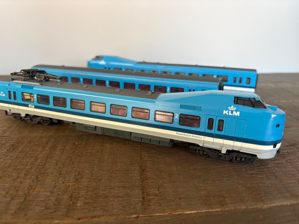 Koploper in KLM kleuren, Hobby en Vrije tijd, Modeltreinen | H0, Treinset, Gelijkstroom, Analoog, Ophalen of Verzenden