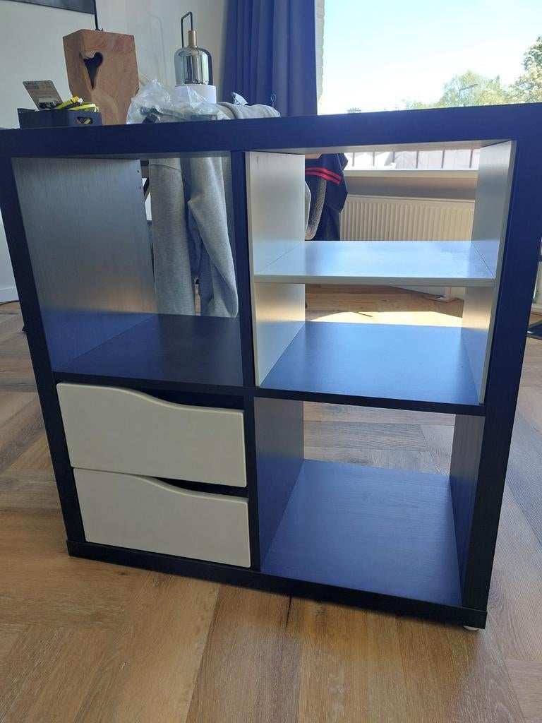 ikea kallax kast 4 vakken bruin/zwart, Ophalen, Met plank(en), Zo goed als nieuw, Minder dan 150 cm