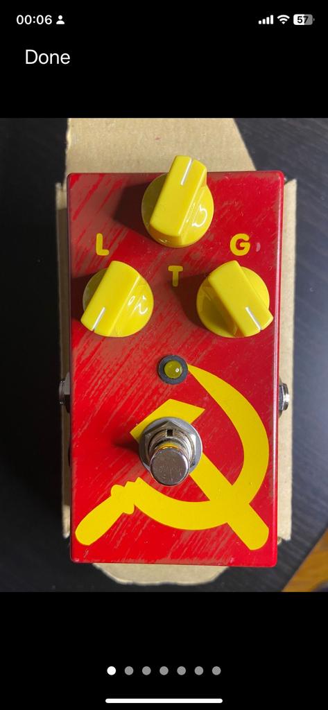 JAM Pedals Red Muck Fuzz First edition Hand Painted, Muziek en Instrumenten, Effecten, Ophalen of Verzenden, Zo goed als nieuw