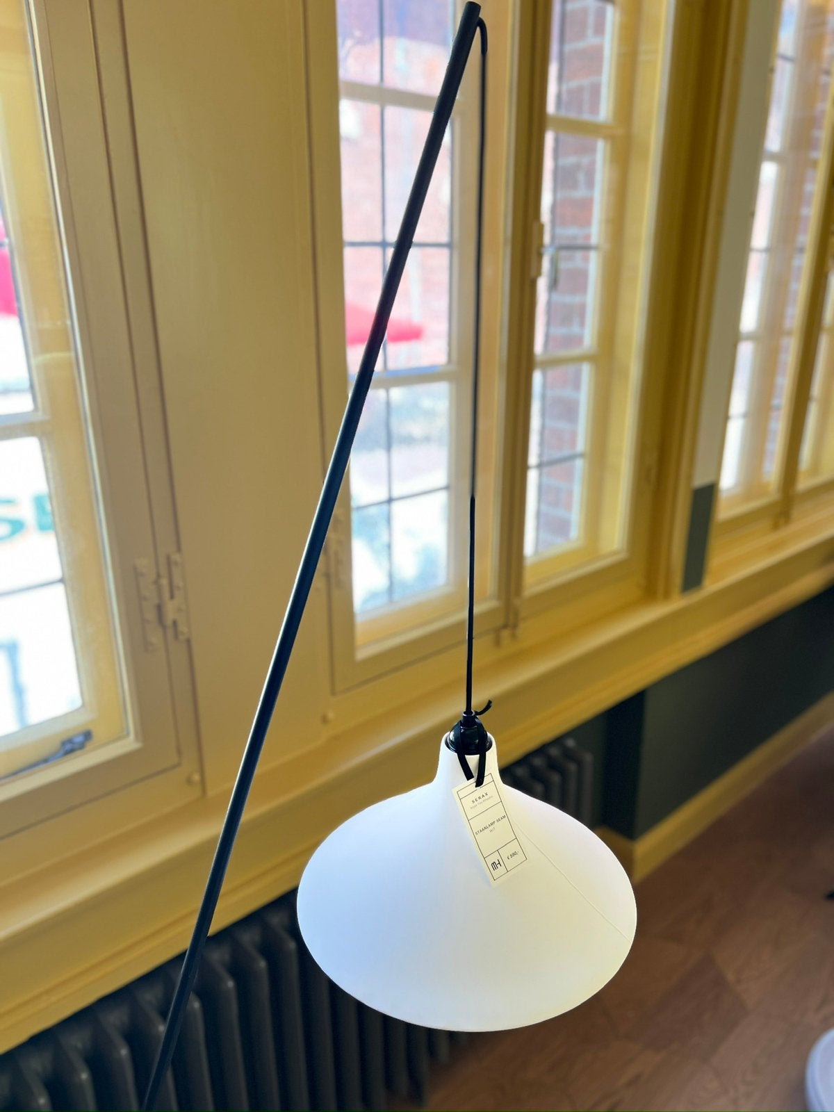 Exclusieve SERAX Seam vloerlamp | Nieuw | Van €590 voor €295, Huis en Inrichting, Ophalen of Verzenden, Zo goed als nieuw, 150 tot 200 cm