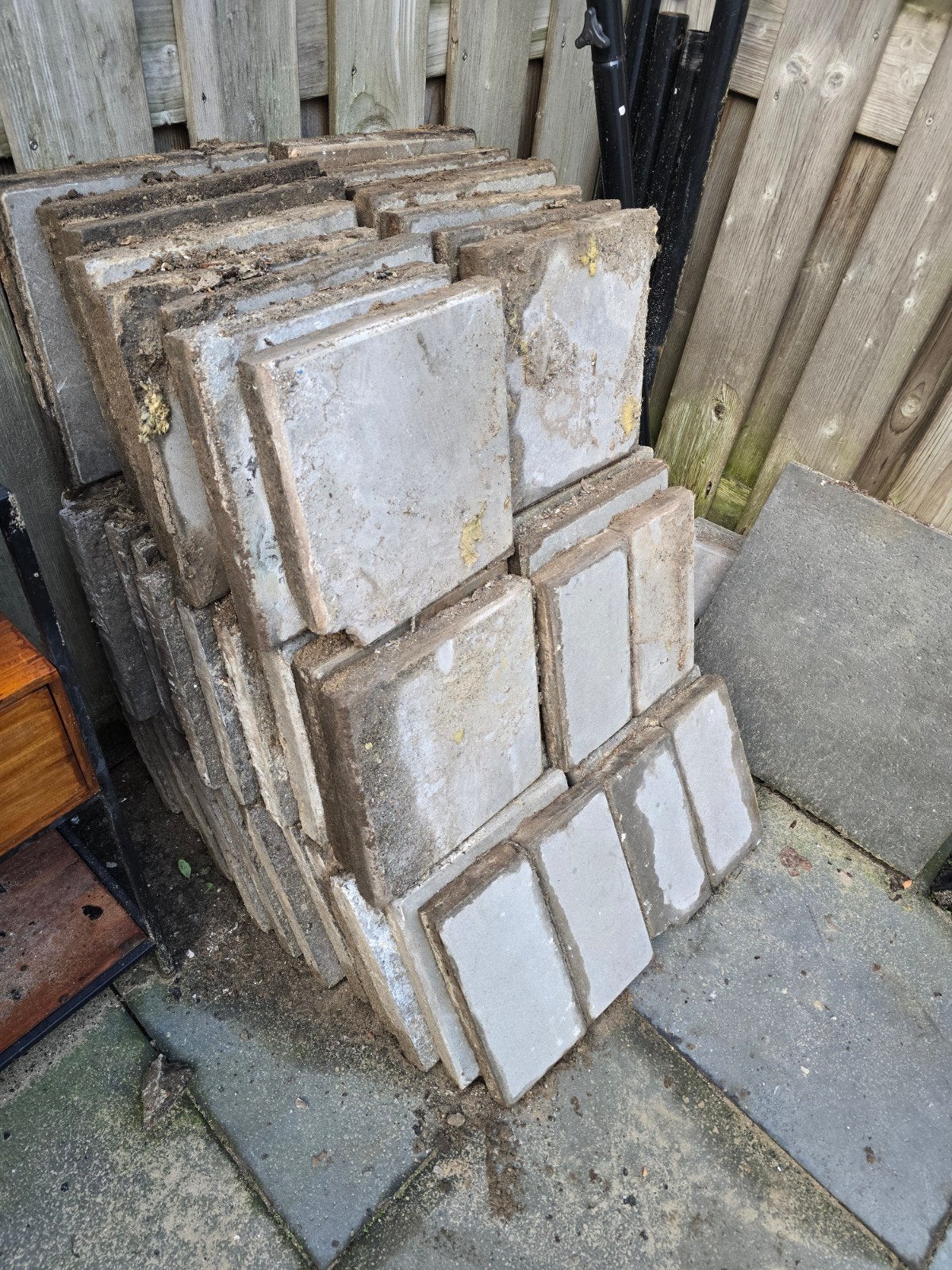 Ca. 40 gebruikte stoeptegels, Tuin en Terras, Ophalen, Gebruikt, 10 m² of meer, Beton