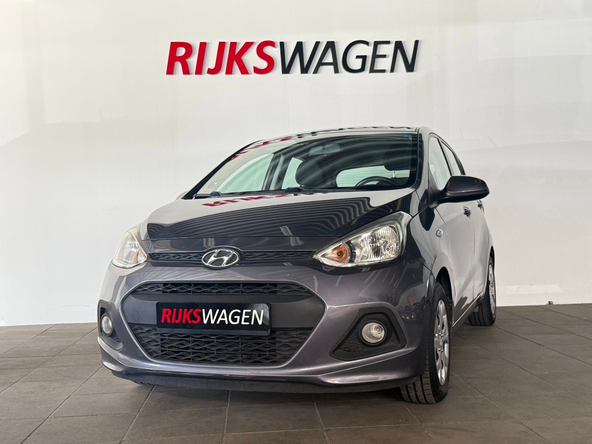 Hyundai I10 1.0i i-Drive Stoelverwarming/Stuurverwarming, Auto's, Voorwielaandrijving, Dealer onderhouden, Stof, Gebruikt
