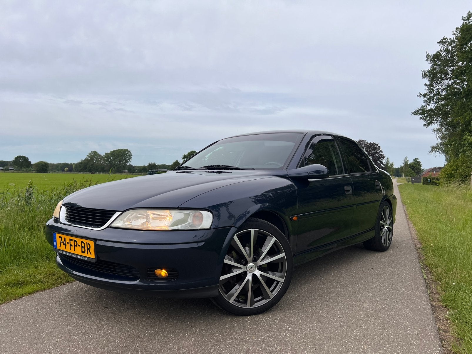 Opel Vectra 1.6 16V 246DKM Automaat Opknapper/Onderdelenauto, Auto's, Opel, 4 cilinders, 100 pk, Vectra, Origineel Nederlands
