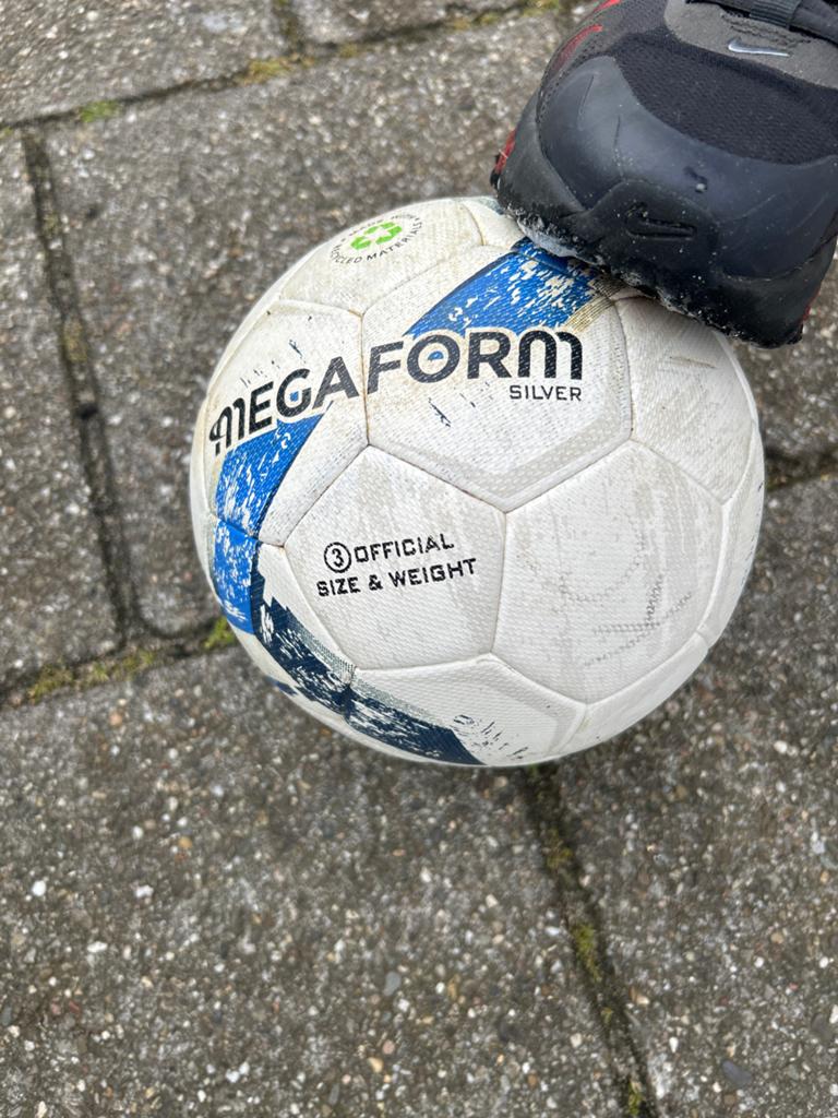 Megaform zaalvoetbal, Maat XL, Ophalen of Verzenden, Gebruikt, Bal