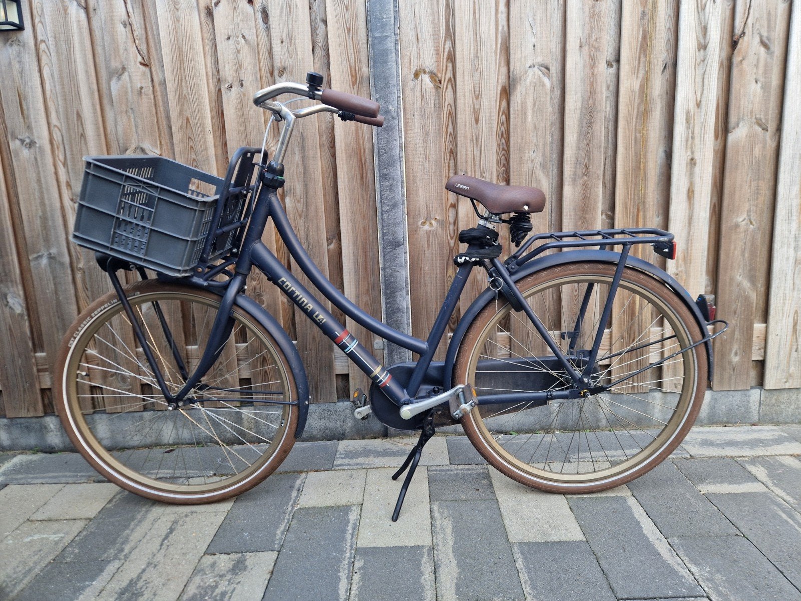Cortina U4 Damesfiets 28 inch met versnellingen en krat, Ophalen, Gebruikt, Overige merken, Versnellingen