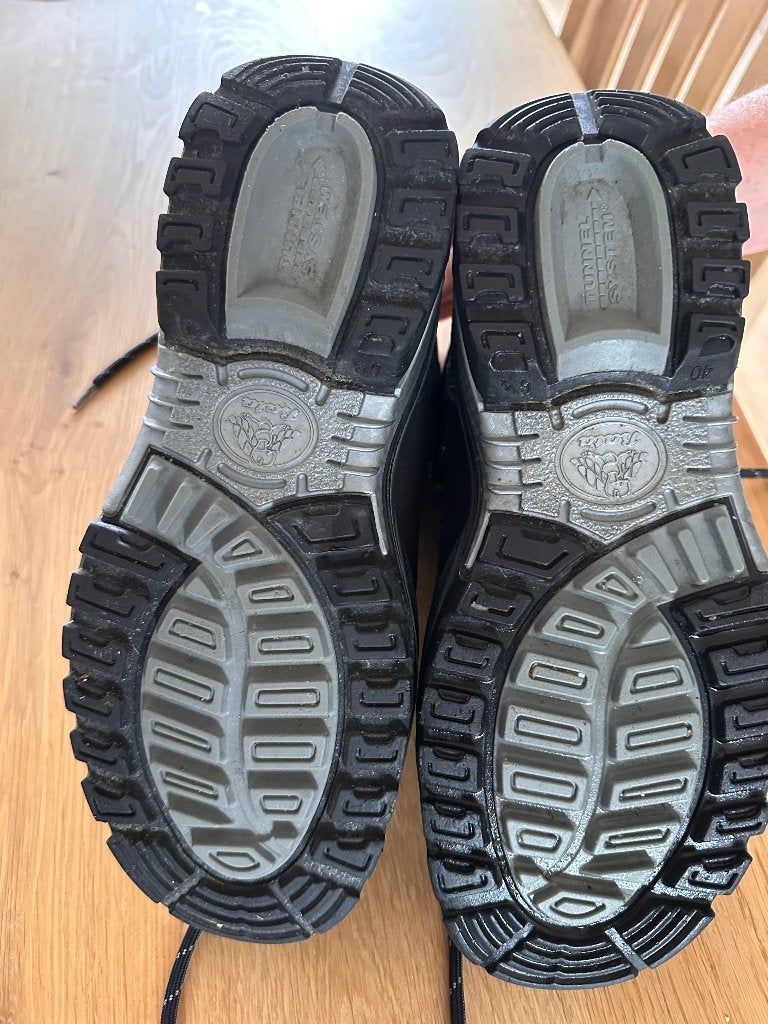 Bata werkschoenen maat 40 veiligheidsklasse s3, Doe-het-zelf en Verbouw, Veiligheidskleding, Gebruikt, Ophalen
