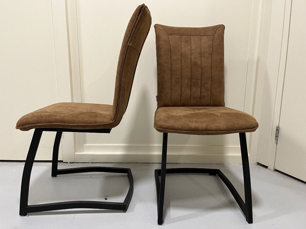 2 eetkamerstoelen, cognac, suede-look, merk: MXSOFA, Ophalen, Twee, Bruin, Zo goed als nieuw