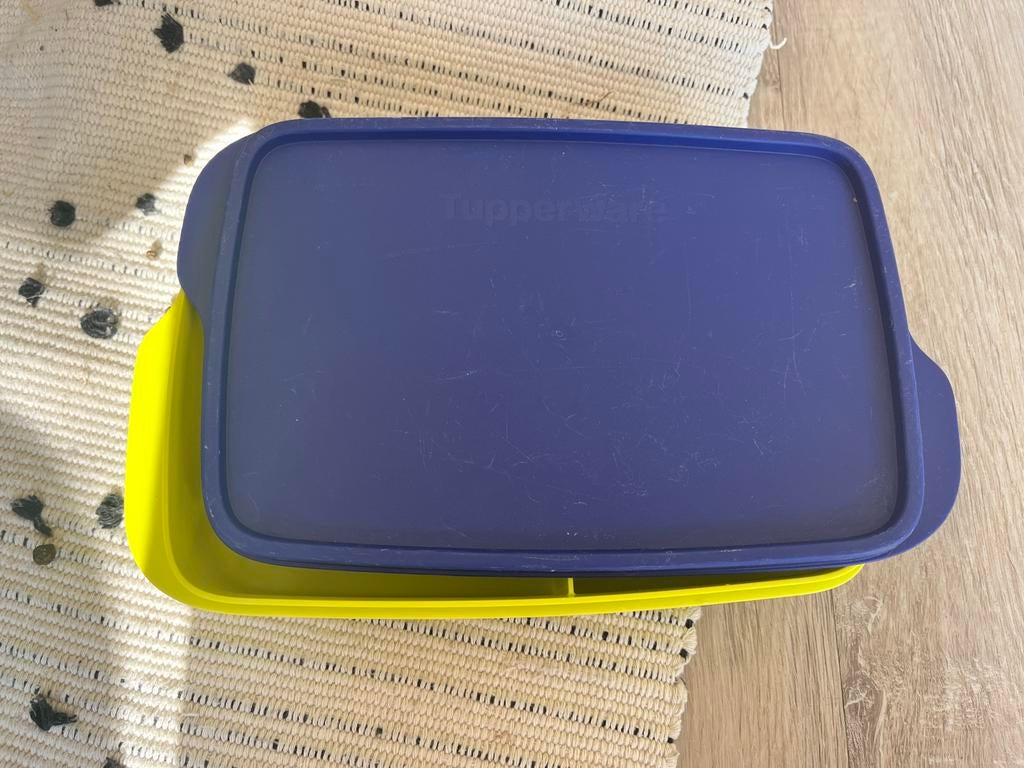 Tupperware lunchbox met vakjes, Ophalen of Verzenden, Gebruikt, Blauw, Bak of Kom