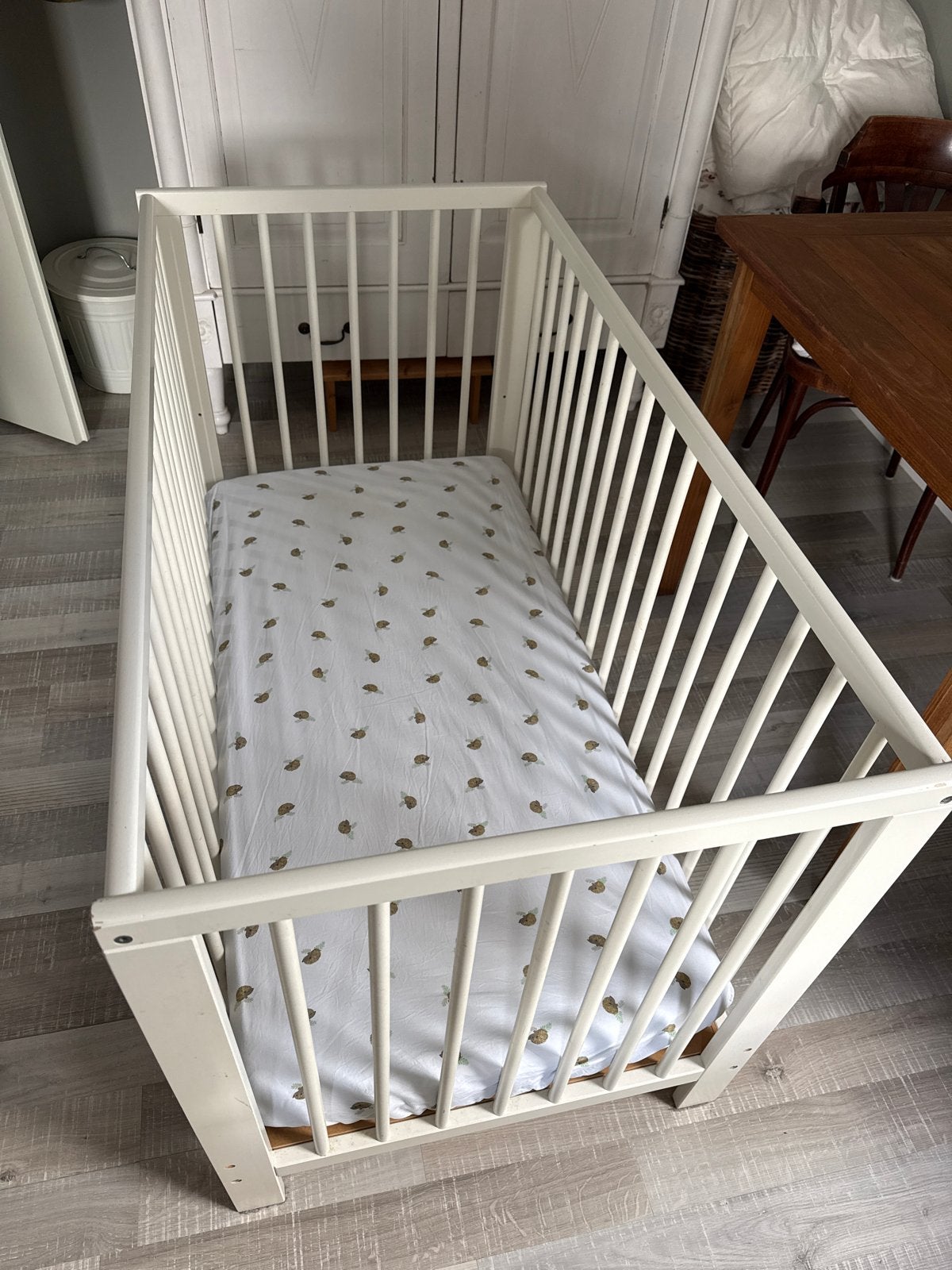 Wit ledikantje met matras, Ophalen, Gebruikt, Ledikant