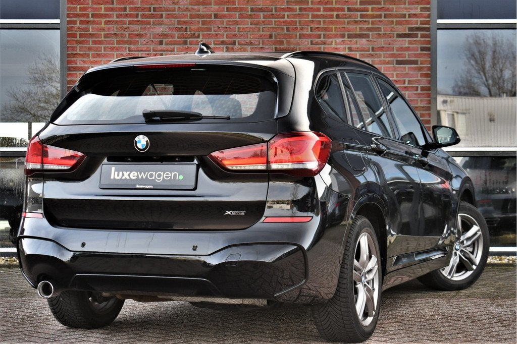 BMW X1 xDrive25e M-Sport Pano El-zetels Camera Carplay El-kl, 12 maanden, Gebruikt, Zwart, Bedrijf