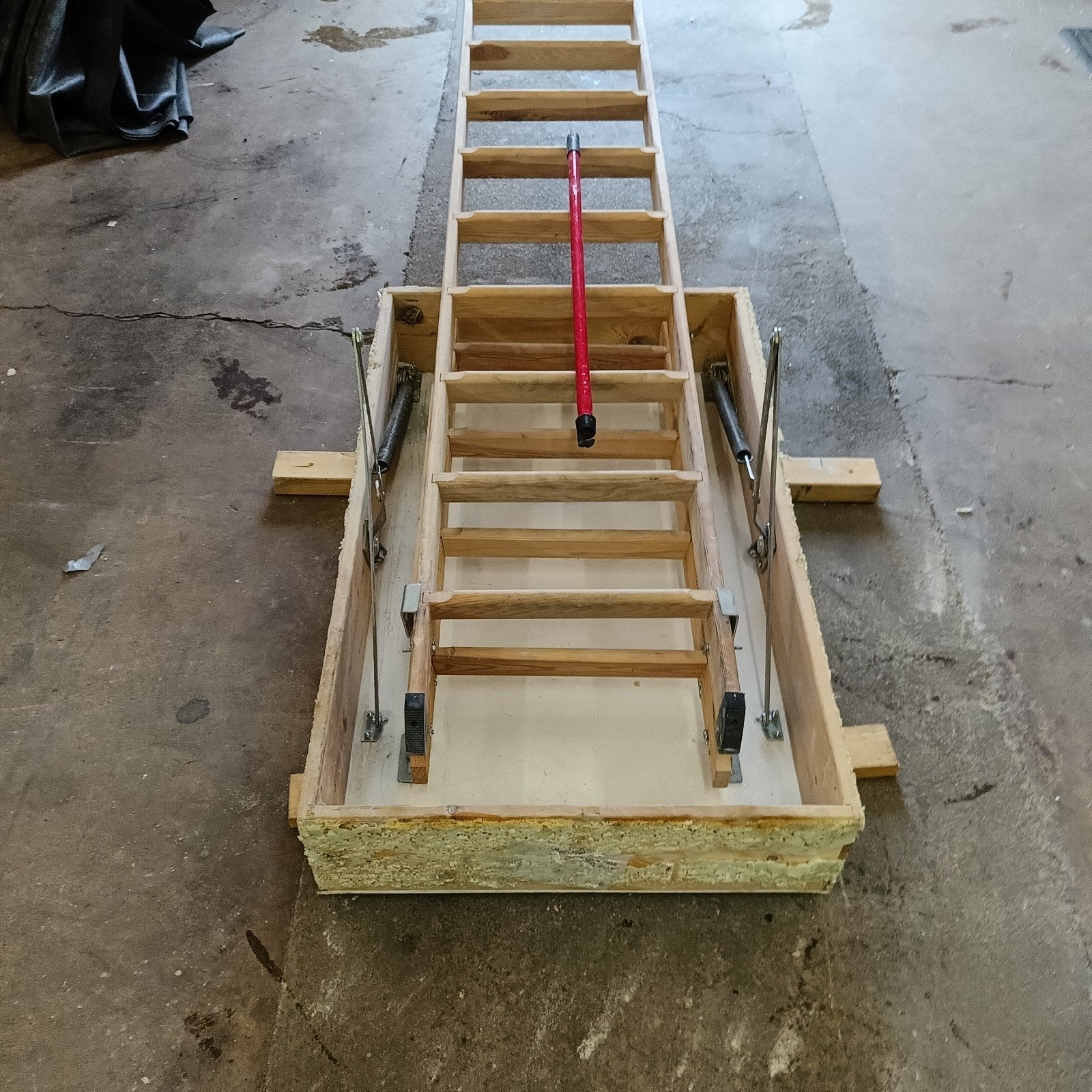 Vlizo trap luik met 2-delige trap, inbouwmaat 104x64, Doe-het-zelf en Verbouw, Ophalen, Gebruikt, Trap, Opvouwbaar of Inschuifbaar