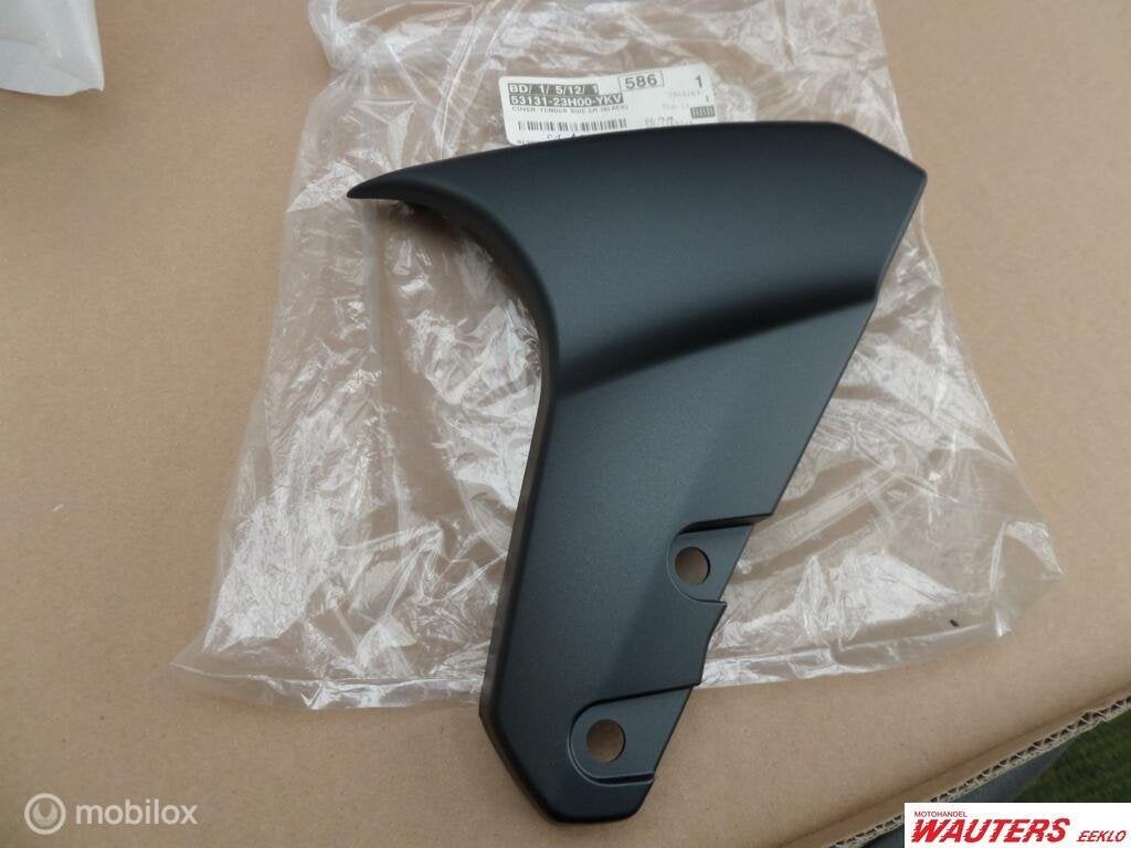Spatbord deksel LH SUZUKI B-KING, Motoren, Nieuw, Ophalen of Verzenden