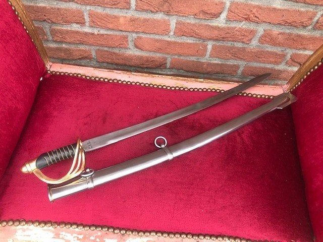 fraaie korte metalen sabel-zwaard, Ophalen of Verzenden, Landmacht, Overige gebieden, Zwaard of Sabel