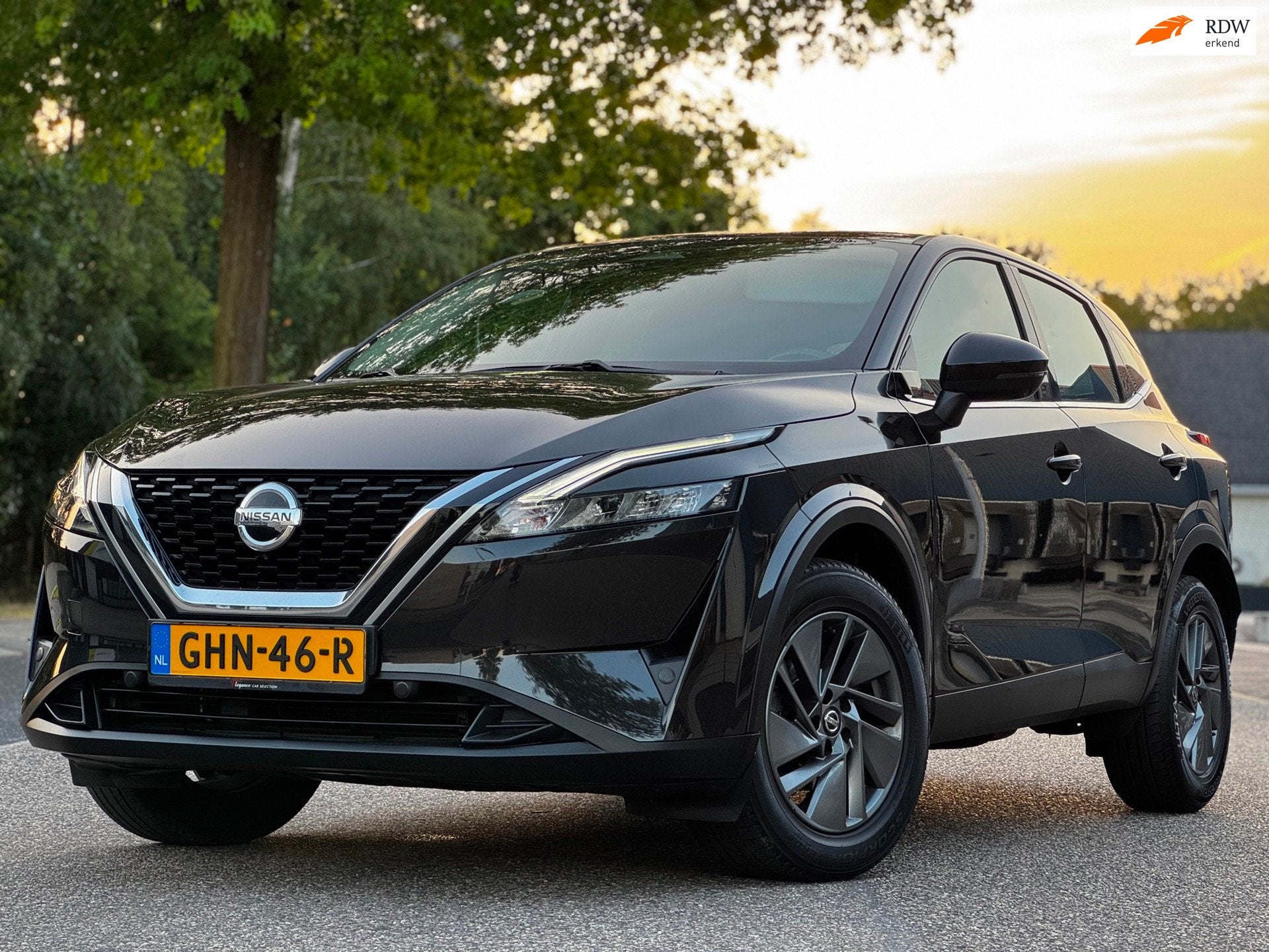 Nissan Qashqai 1.3 MHEV Xtronic N-Connecta|AUT|360•|LED|NA, Auto's, Nissan, Dealer onderhouden, Euro 6, Zwart, Bedrijf