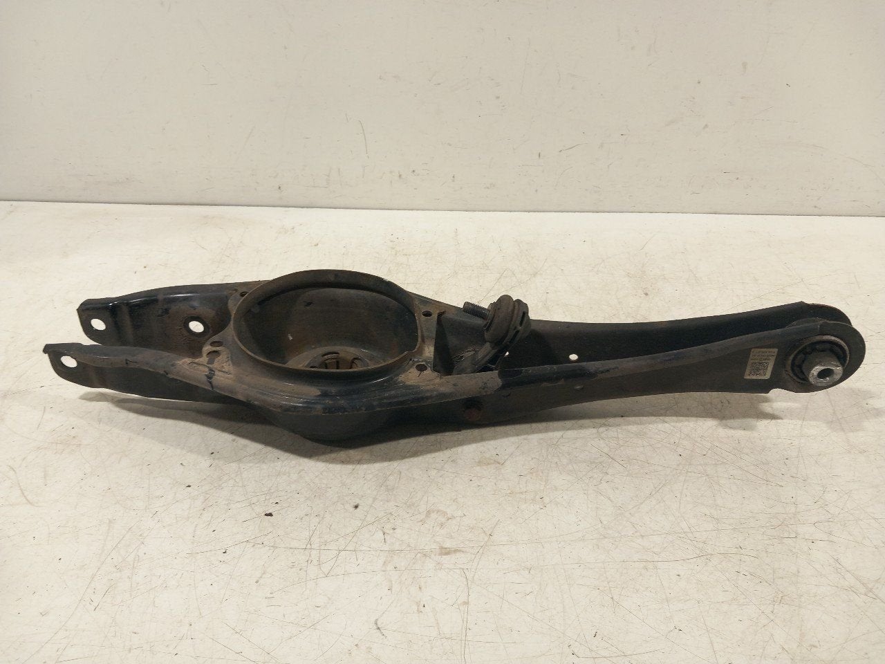 Draagarm rechts achter Volkswagen Golf, Onderdelen@venauto.nl, Van der Ven Autorecycling B.V., Gebruikt, Ettenseweg 76, 4706 PB Roosendaal, The Netherlands