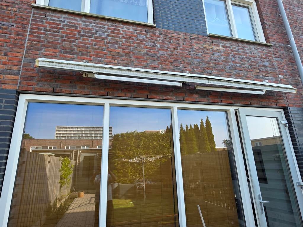 Elektrisch zonnescherm 4 meter breed, Tuin en Terras, Zonneschermen, Ophalen, Gebruikt, Elektrisch, 150 tot 300 cm