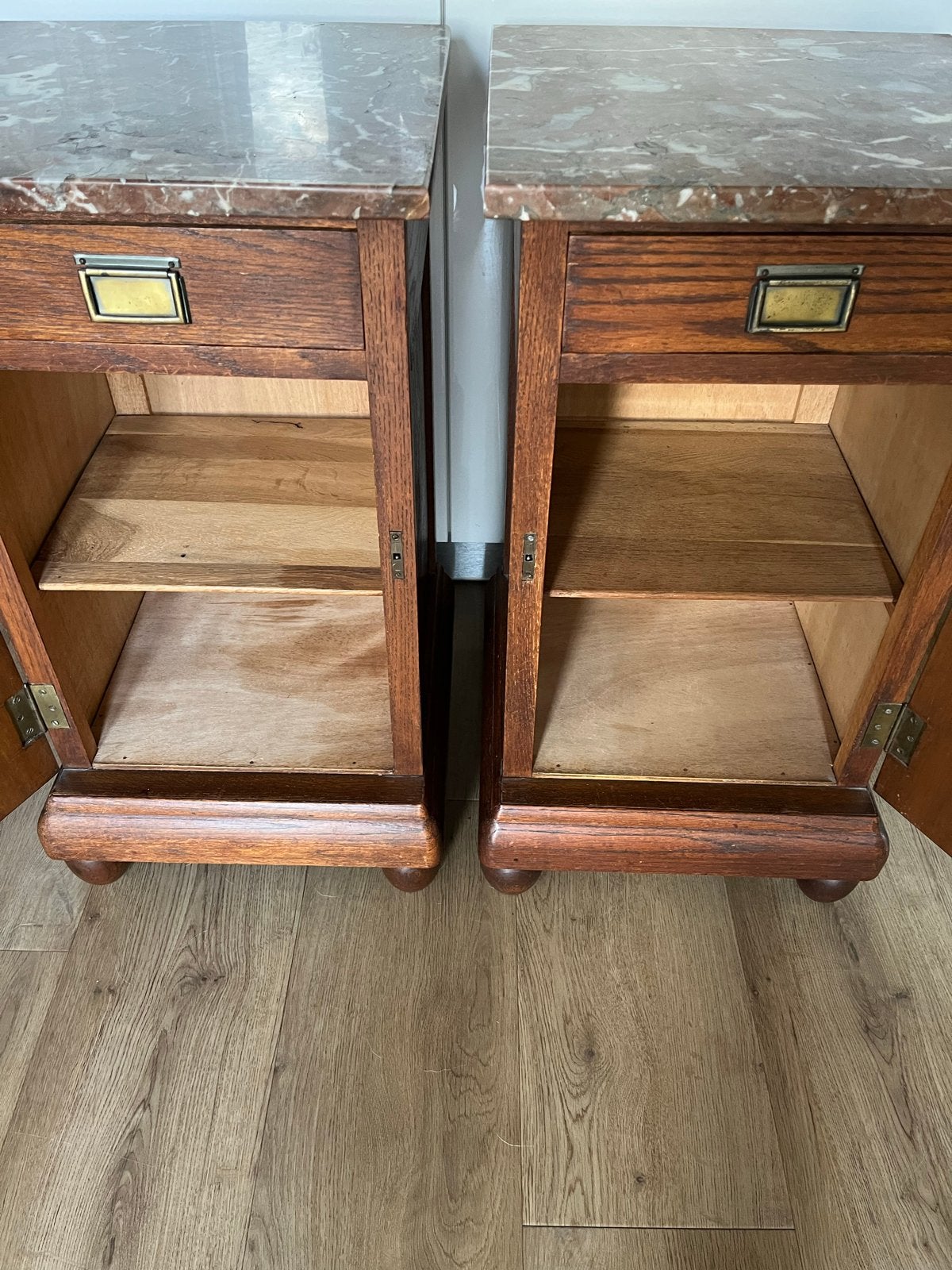 Set van 2 antieke Art Deco nachtkastjes met marmeren blad., Ophalen