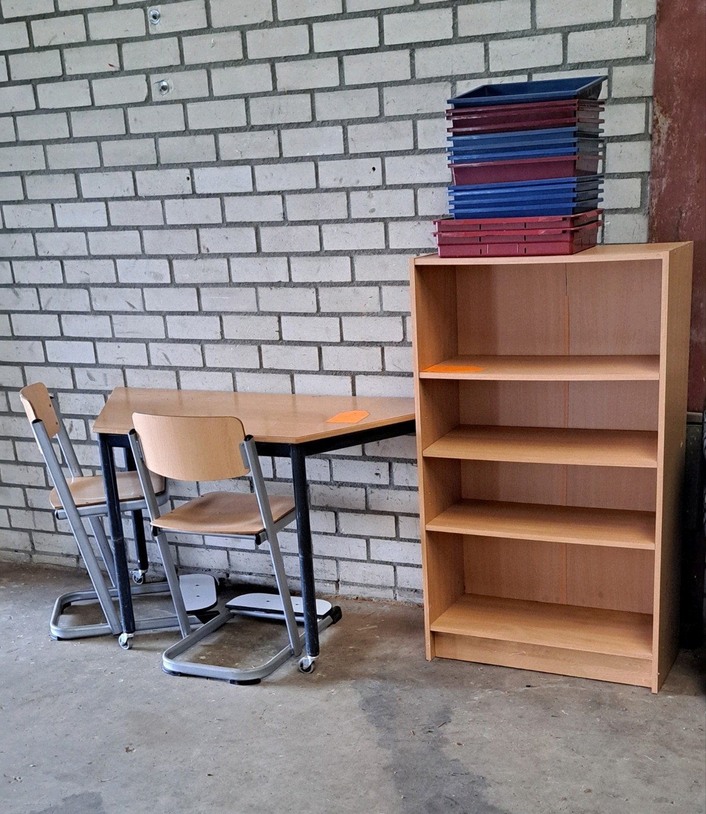 Houten Boekenkast met 4 Planken - Gebruikt, Ophalen, Gebruikt, Onbekend@voorbeeld.com, 100 tot 150 cm