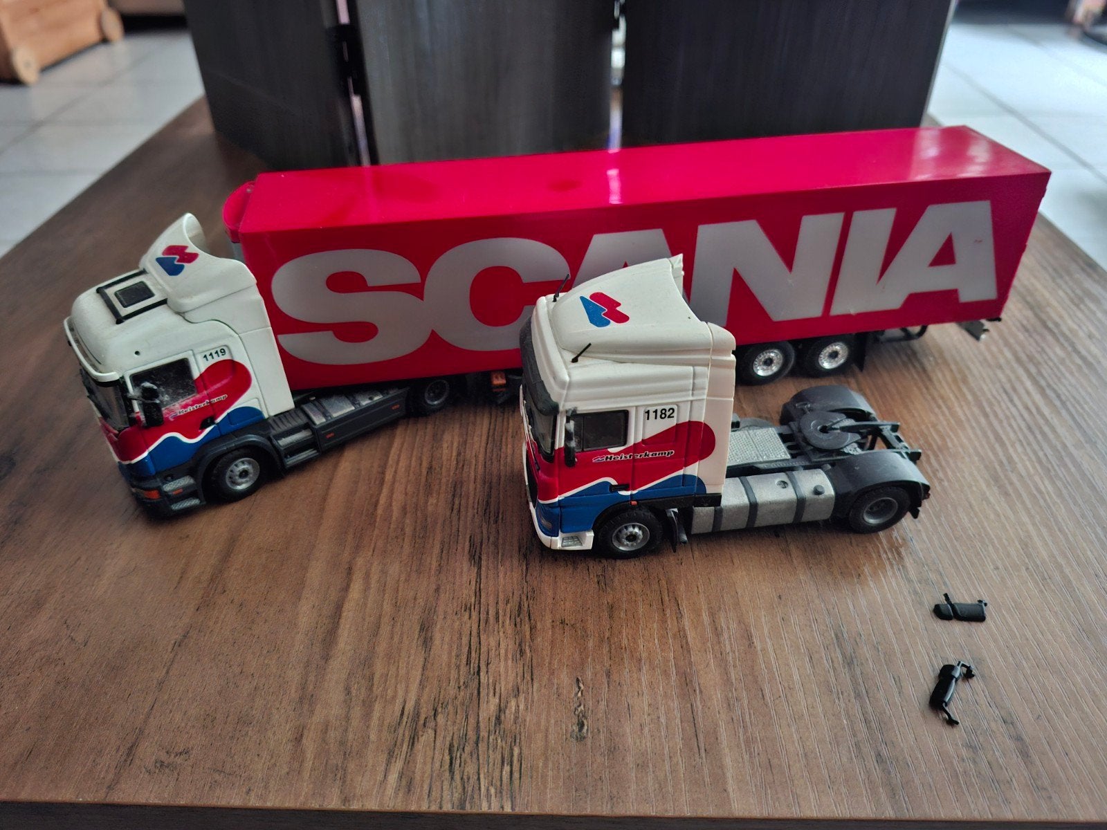 WSI Heisterkamp scania en DAF., Hobby en Vrije tijd, Modelauto's | 1:50, Ophalen of Verzenden, Zo goed als nieuw, Bus of Vrachtwagen