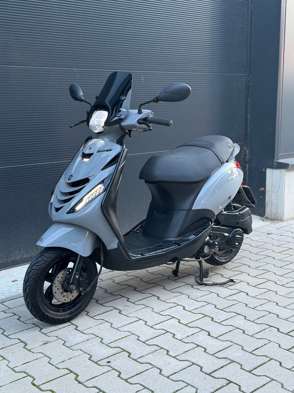 Piaggio zip 50cc 4t 2021 nardo grey full option, Ophalen, Zip, Zo goed als nieuw, Benzine