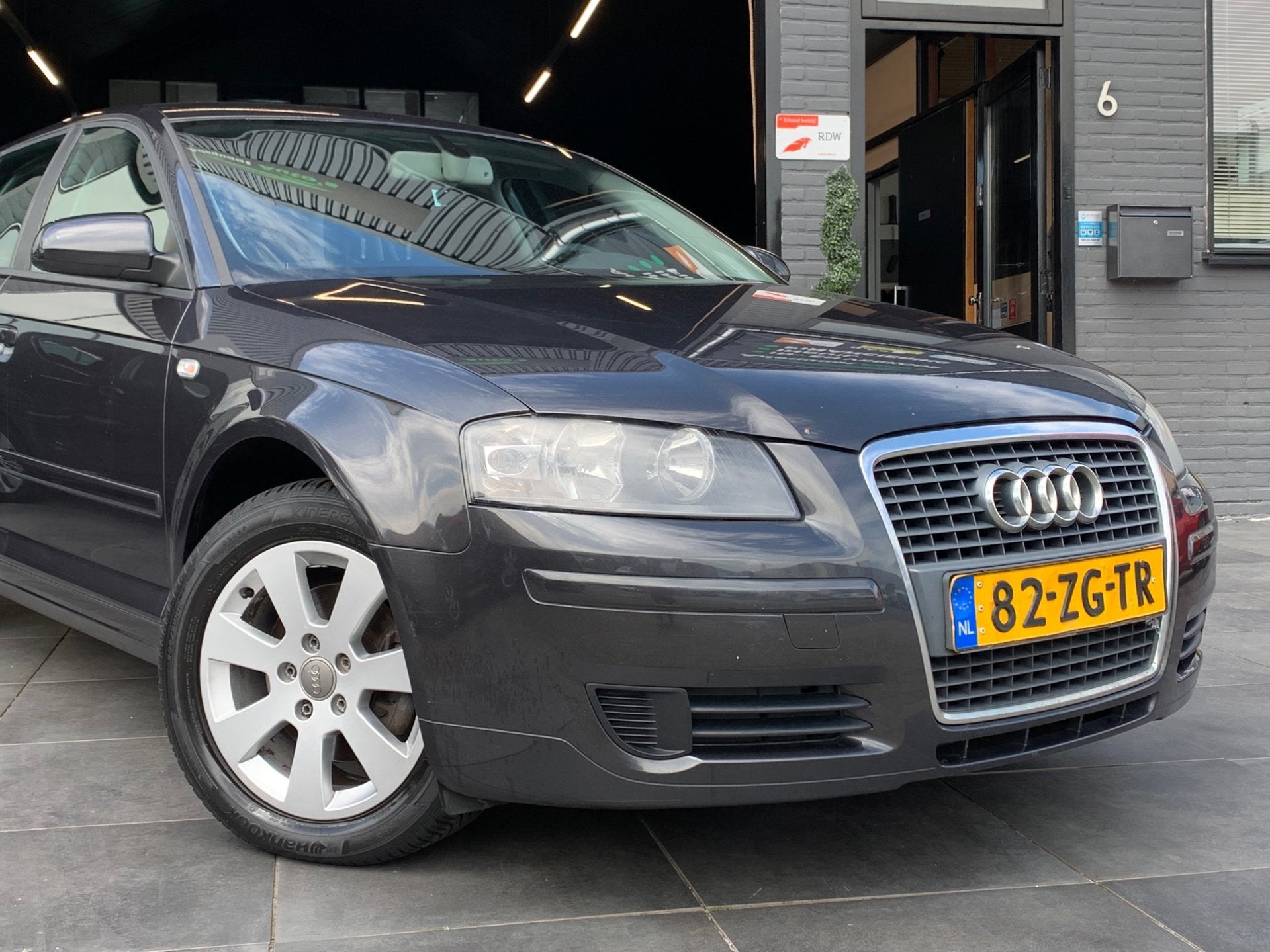 Audi A3 Sportback 1.4 TFSI Attraction Business|Cruise|Clima, Voorwielaandrijving, Gebruikt, 680 kg, 4 cilinders