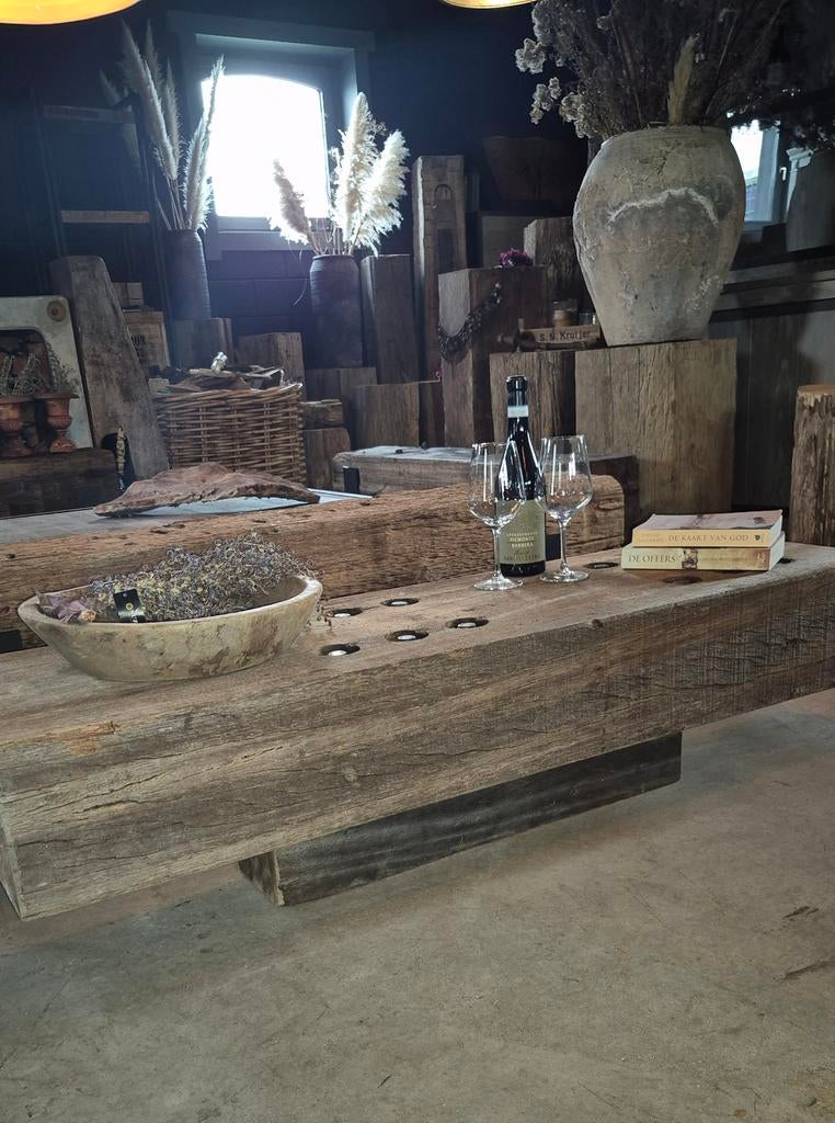 Robuuste salontafel van Azobe hardhout (oud brugdeel), Overige houtsoorten, Gebruikt, 100 tot 150 cm, Rustiek, Industrieel