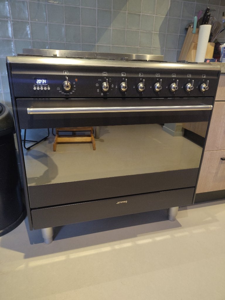 SMEG gas fornuis oven 90 cm antraciet, Ophalen, Gebruikt, 60 cm of meer, Grill