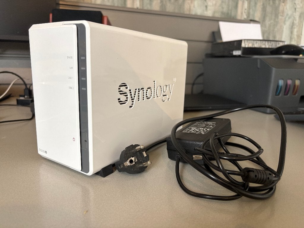 Synology DS220J NAS incl 2x 1TB HD, Ophalen of Verzenden, Zo goed als nieuw