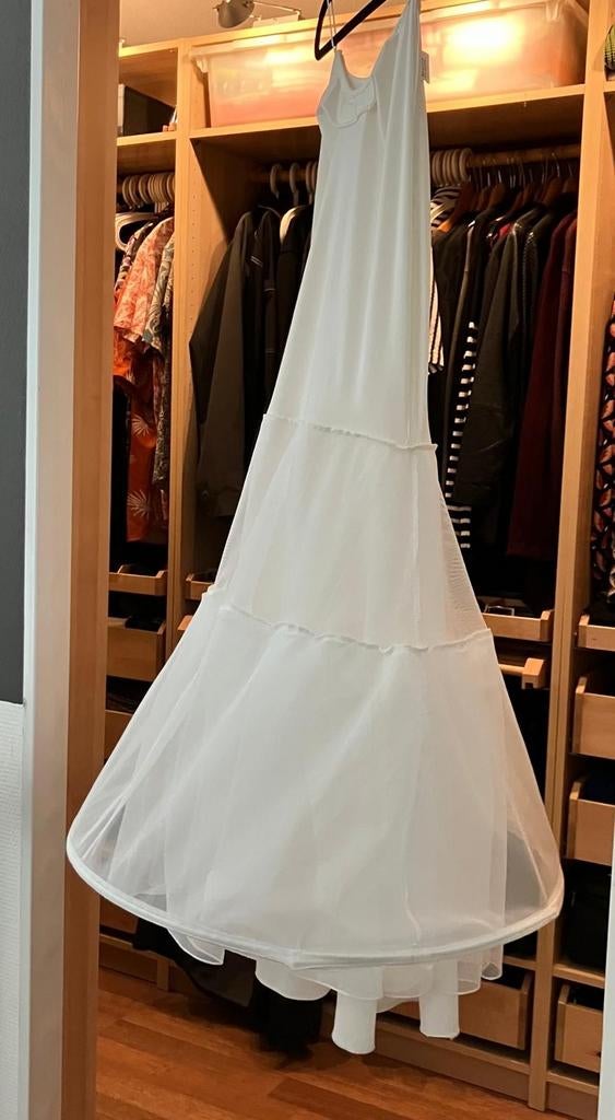 Ivoren hoepelrok voor bruidsjurk, maat 36, 1x gedragen, Ophalen of Verzenden, Zo goed als nieuw, Overige kleuren, Accessoires