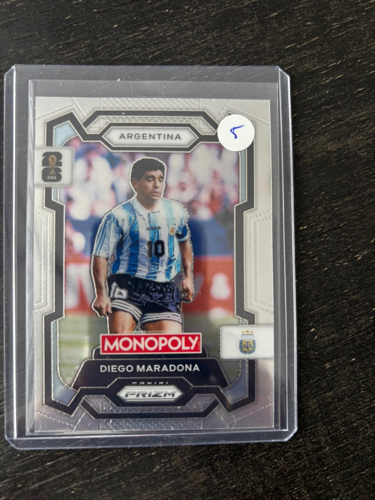 Panini Prizm Monopoly WK 2024 Maradona kaart Argentinië, Ophalen of Verzenden, Nieuw, Buitenlandse clubs, Spelerskaart
