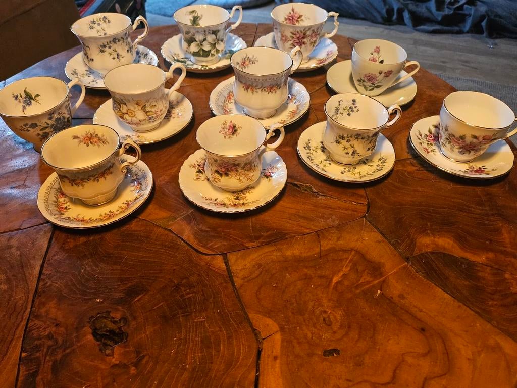Prachtige Antieke Theekopjes met Schotels - Diverse Sets, Antiek en Kunst, Antiek | Porselein, Ophalen of Verzenden