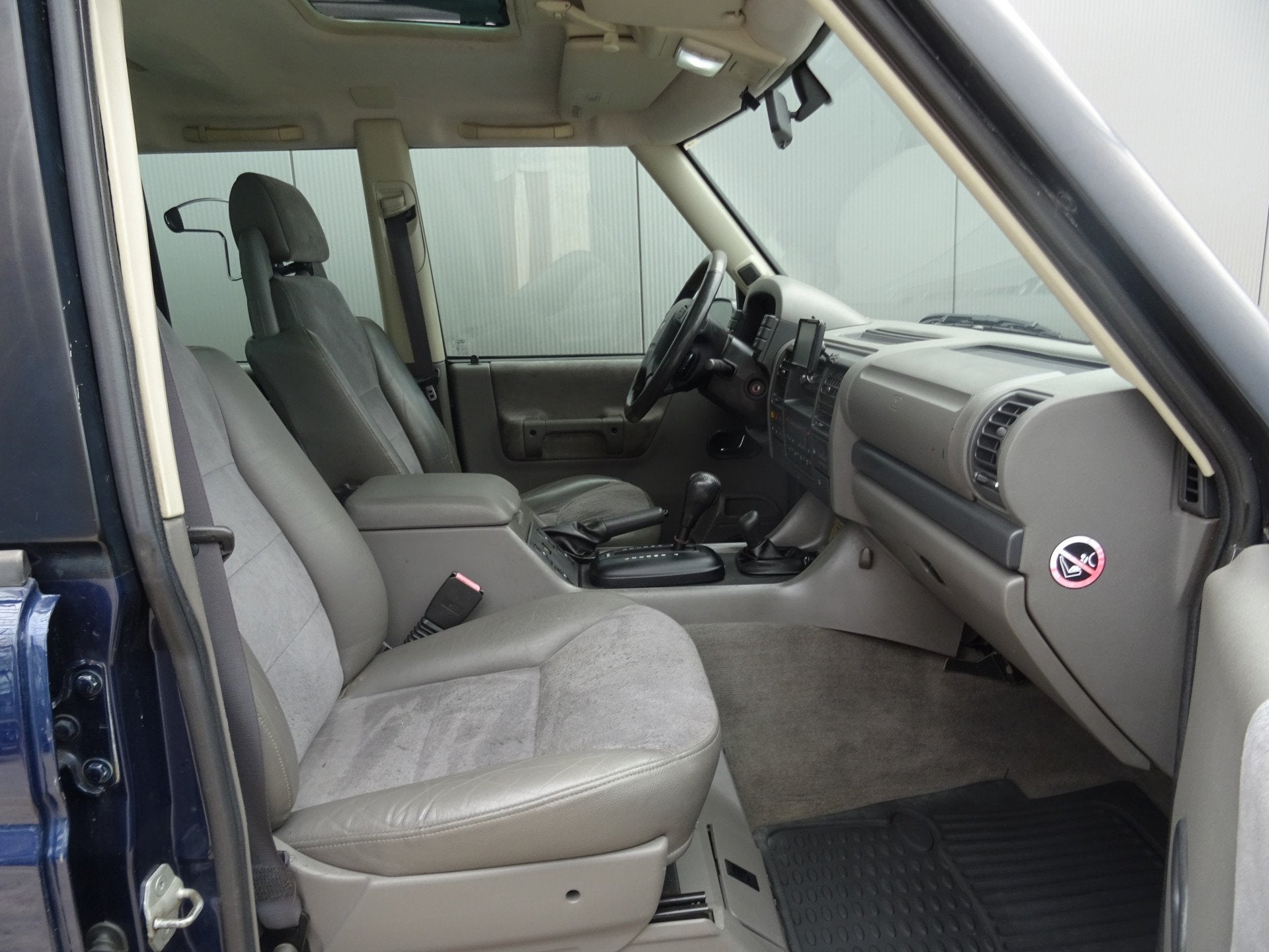 Land Rover Discovery 4.0 V8 ES * BTW * LAGE KM * YOUNGTIMER, Auto's, Automaat, Land Rover, Blauw, SUV of Terreinwagen