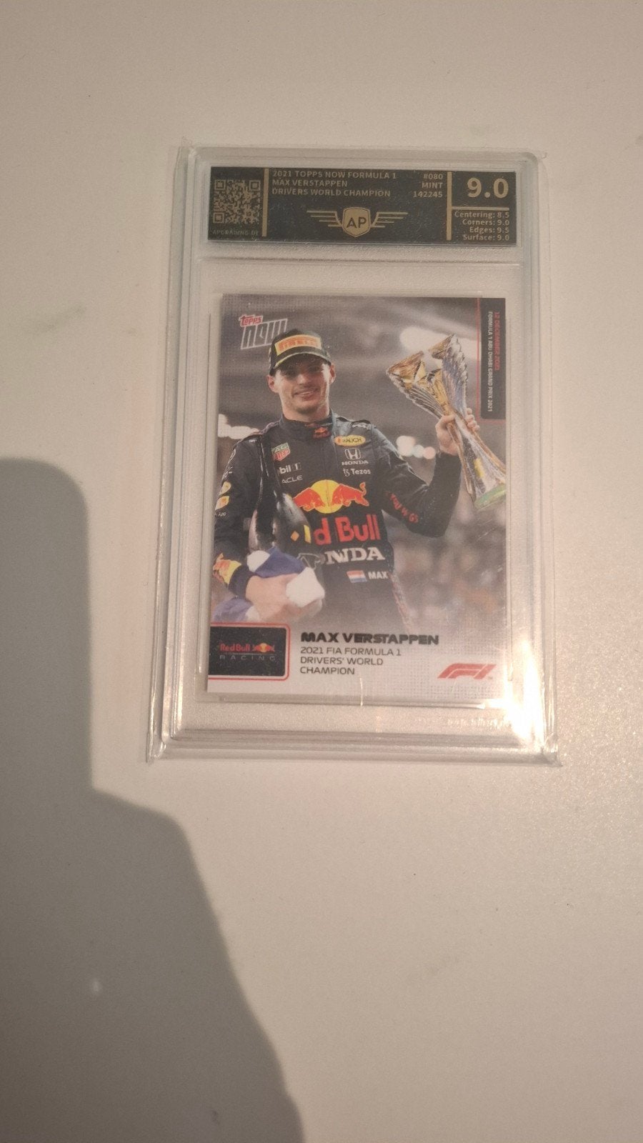 Max Verstappen Topps Now F1 2021 Wereldkampioen Graded 9.0, Ophalen of Verzenden, Zo goed als nieuw, Formule 1