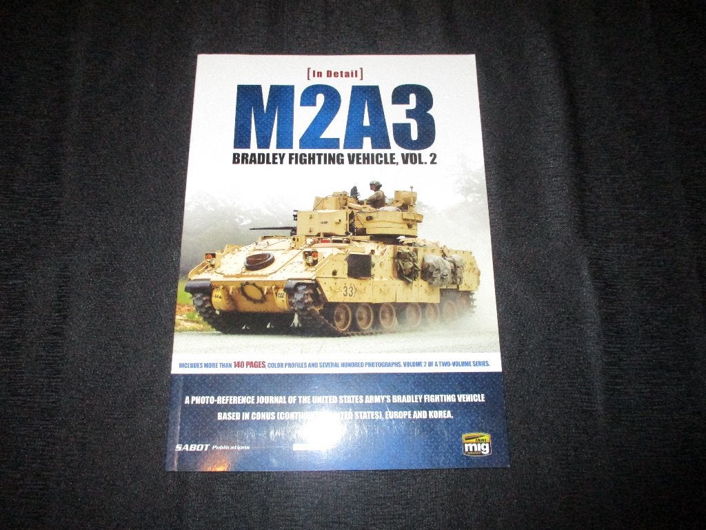 H-457,BOEKJE,AMMO of Mig Jimenez 5952 M2A3 Bradley Fighting, Ophalen of Verzenden, Zo goed als nieuw, 1:32 tot 1:50