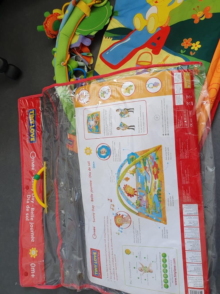 Tiny Love Speelkleed met Babygym - Zo goed als nieuw, Kinderen en Baby's, Speelgoed | Babyspeelgoed, Ophalen