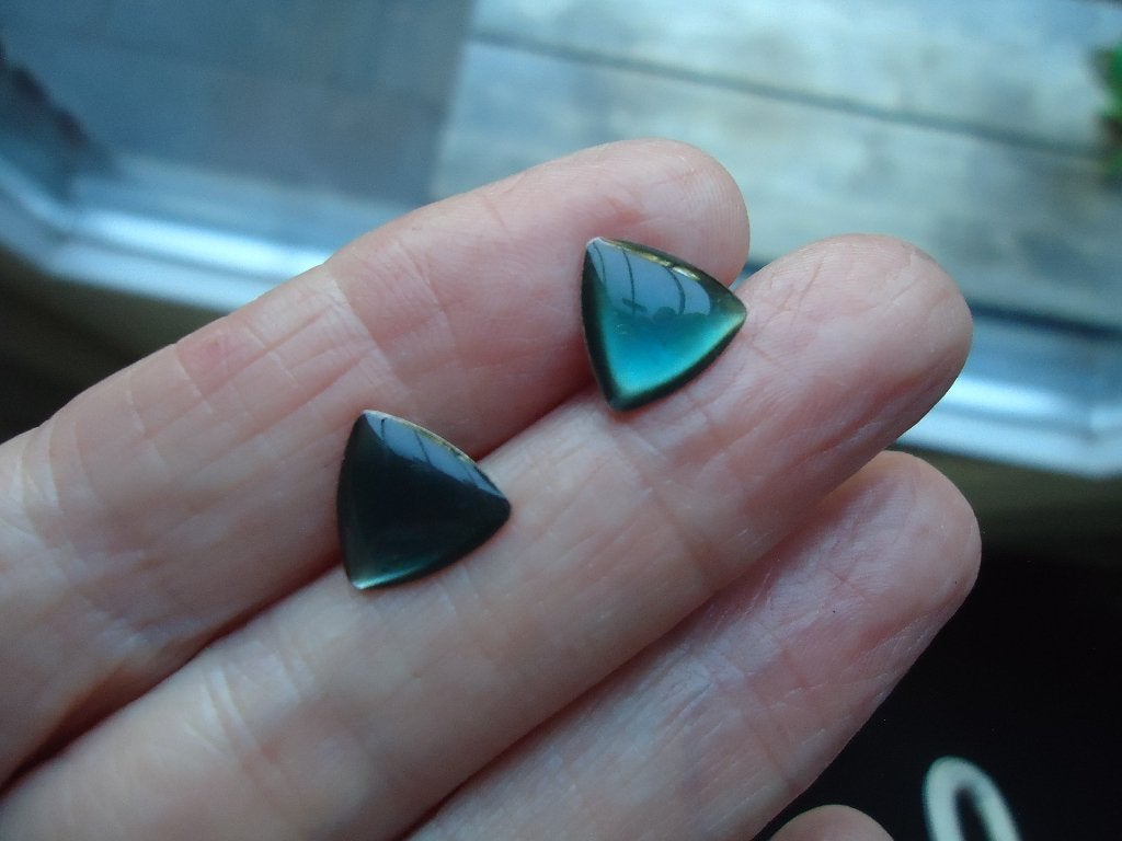 echt zilveren oorstekers driehoekjes labradoriet kleur 925, Ophalen of Verzenden, Zo goed als nieuw, Knopjes of Stekers, Zilver