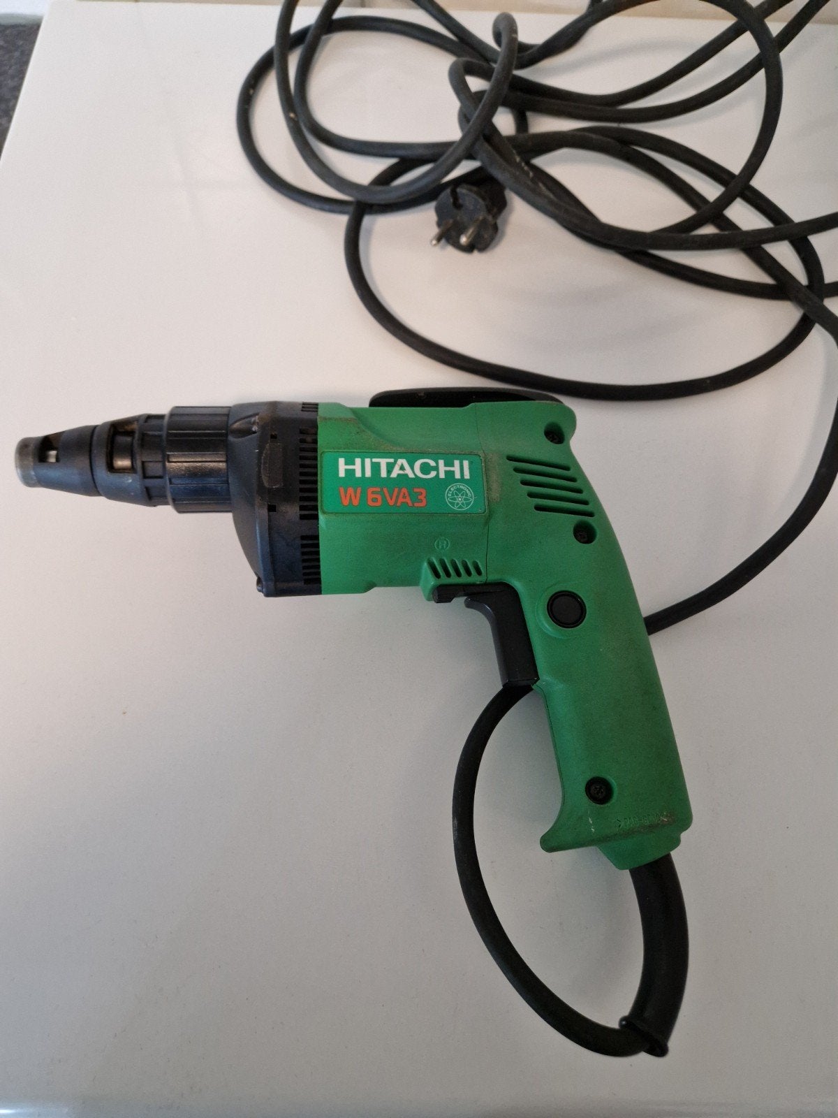 Hitachi schroefmachine, Ophalen of Verzenden, Zo goed als nieuw, 600 watt of meer, Boor- en Schroefmachine