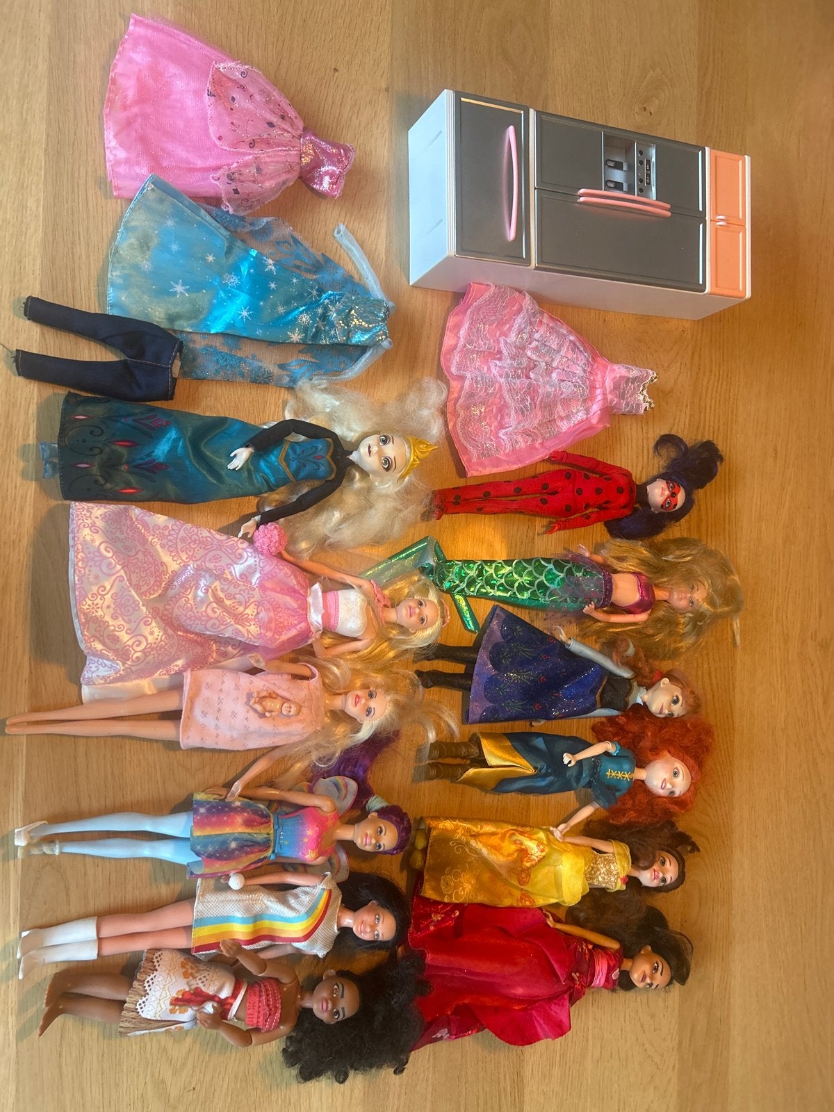 Grote collectie Barbie en Disney prinsessen poppen, Kinderen en Baby's, Ophalen, Gebruikt, Barbie