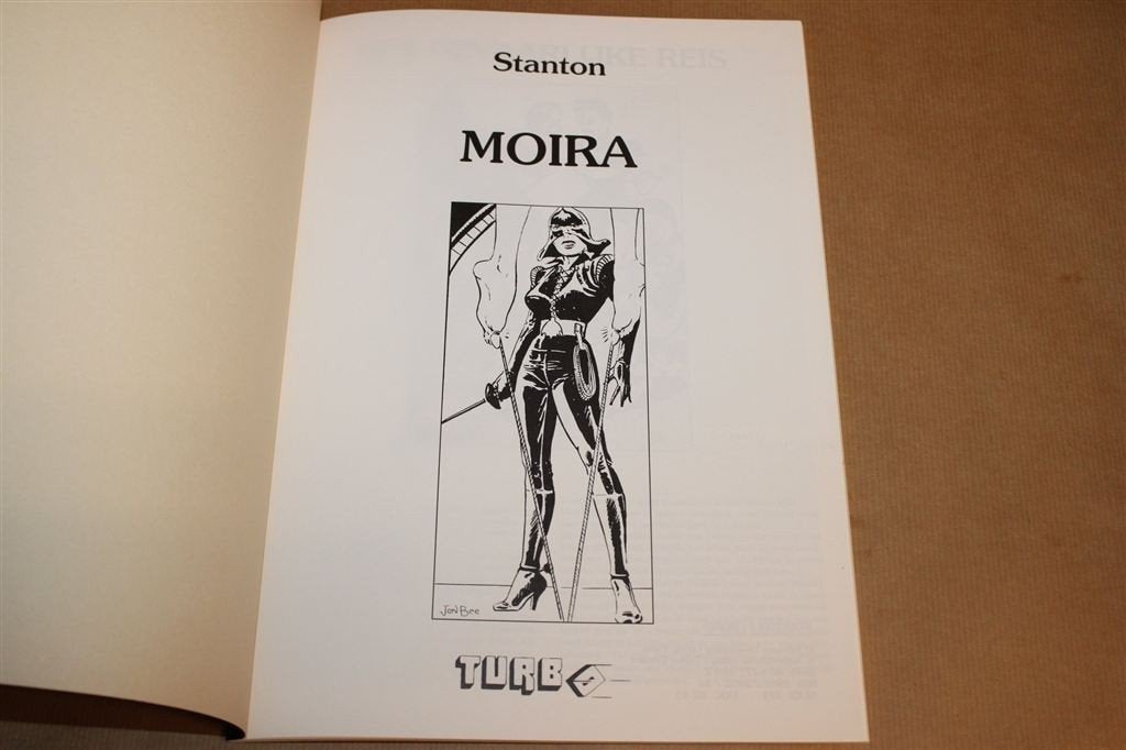 Moira — Erotisch Stripalbum Turbo Serie 17 Stanton, Boeken, Stripboeken, Eén stripboek, Ophalen of Verzenden, Gelezen
