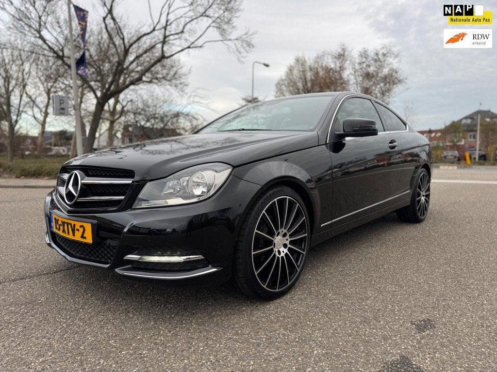 Mercedes-Benz C-klasse Coupé 180 Ambition / airco / cruise., Auto's, Automatische klimaatregeling, Achterwielaandrijving, Zwart