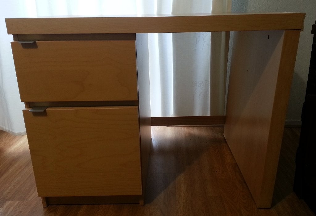 GRATIS Ikea MALM bureau voor de pc, administratie o.i.d., Ophalen, Gebruikt