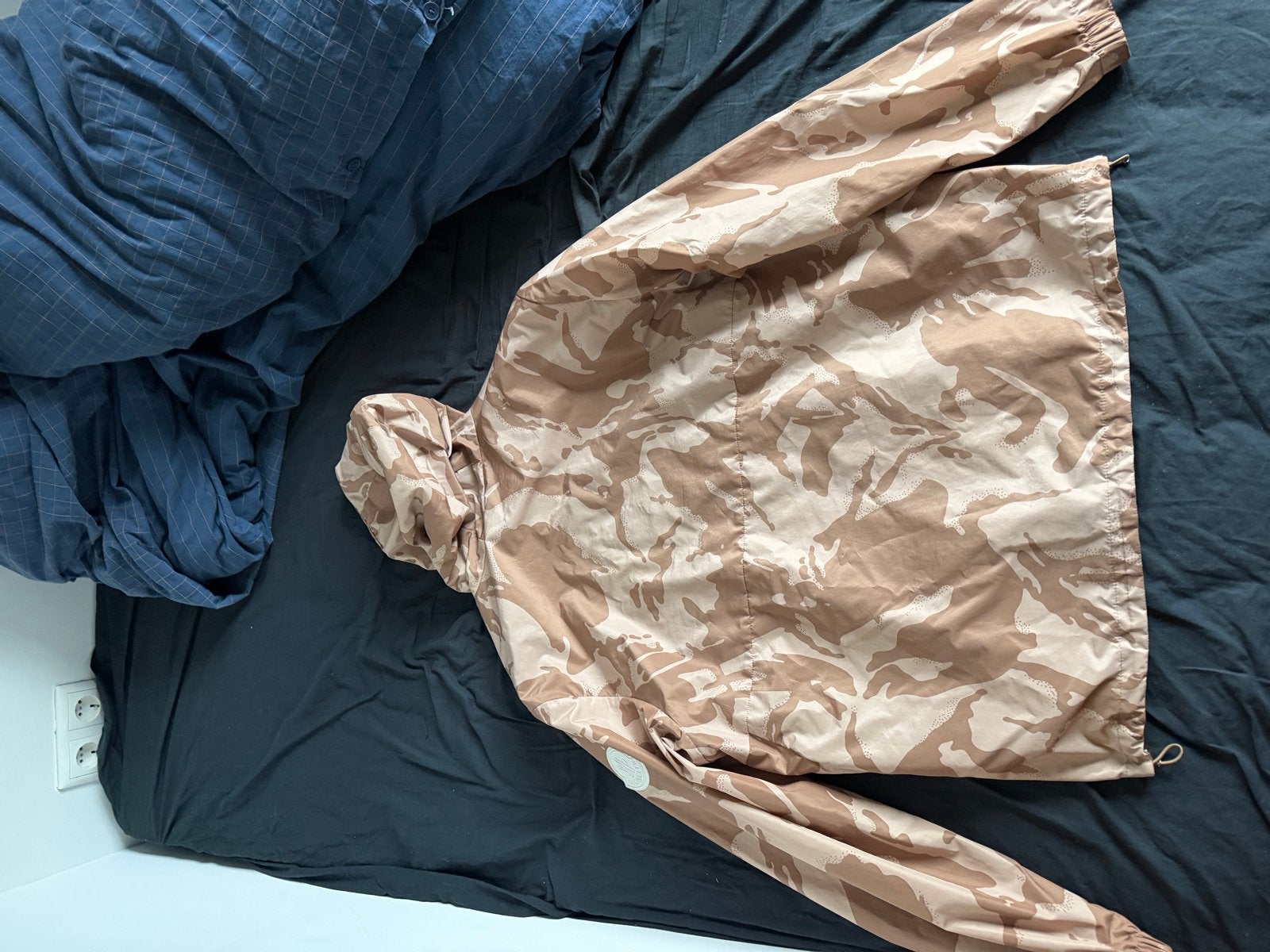 Moncler Desert Camo Jas - Zo goed als nieuw, Ophalen of Verzenden, Zo goed als nieuw, Overige maten, Meerkleurig